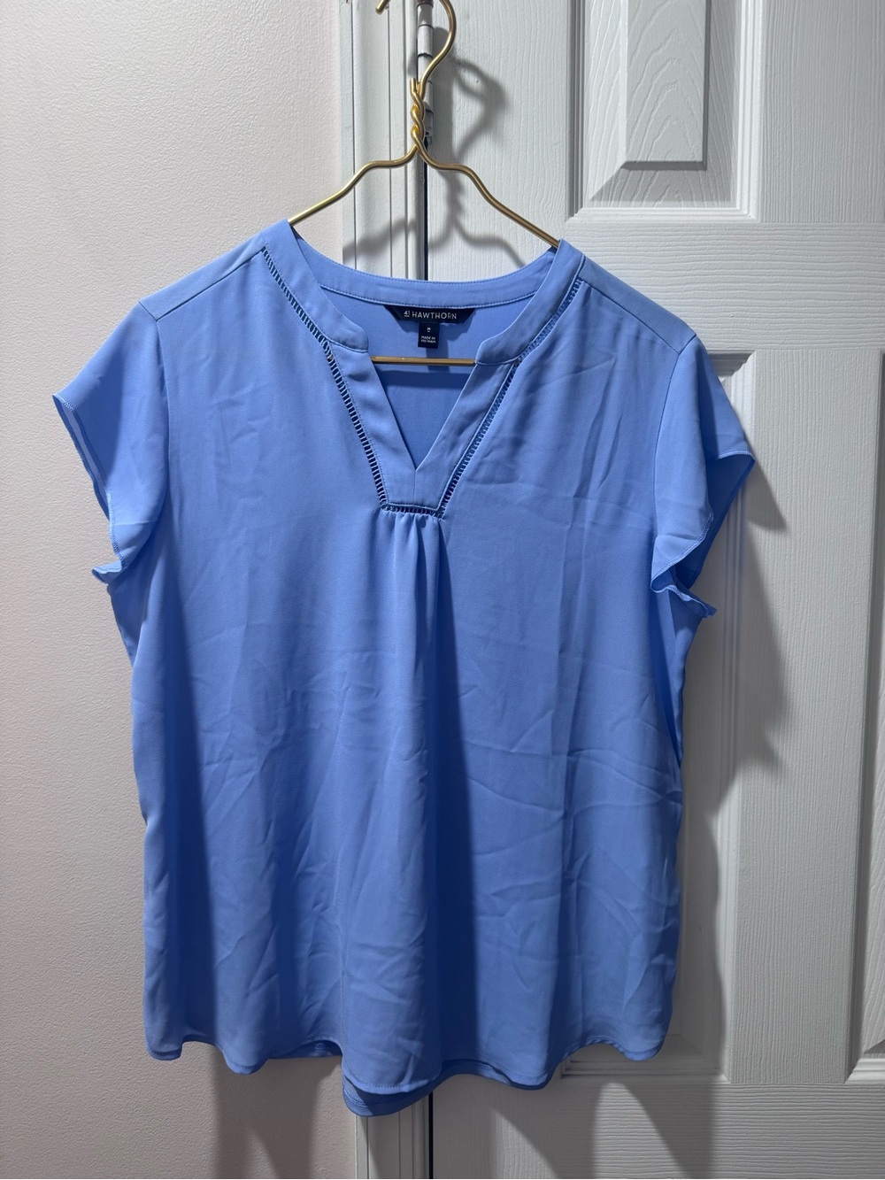 41 Hawthorn Blue V-Neck Cap Sleeve Blouse - Medium